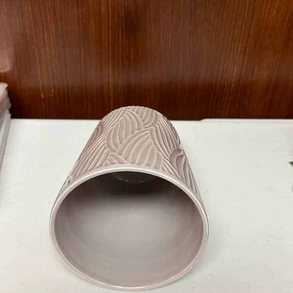 Indoor ceramic leaves engraved Planter pot - Picture 7 of 12